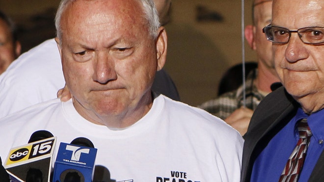 Pearce Arpaio Arizona.jpg